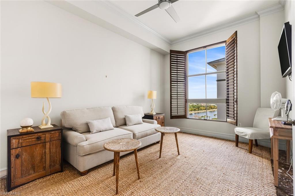 THE SHORES - Residential