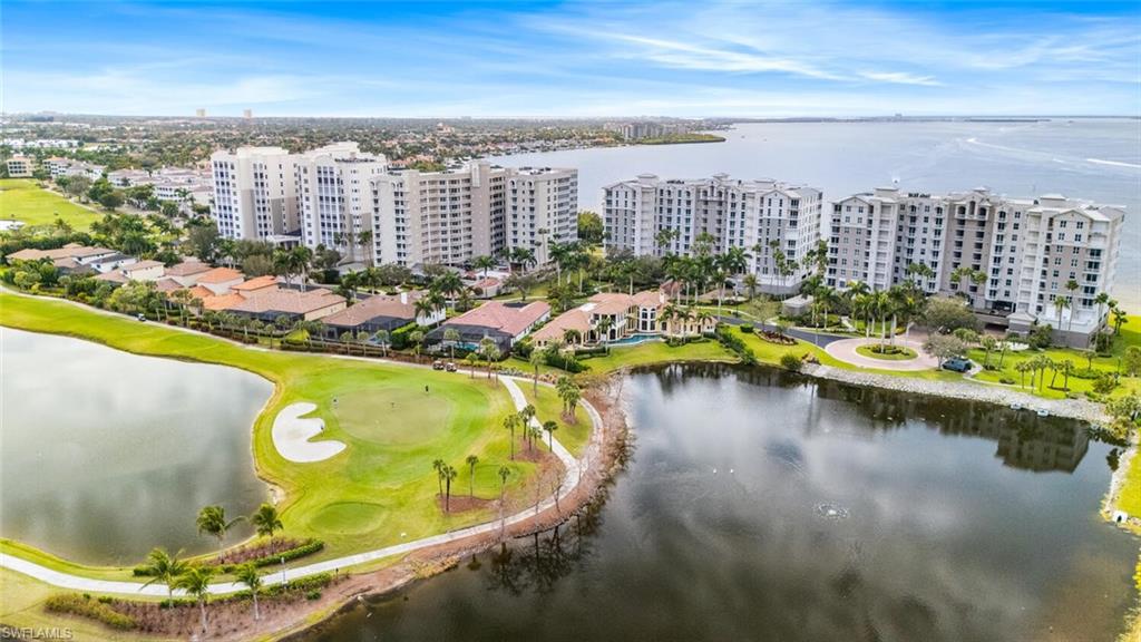 THE SHORES - Residential