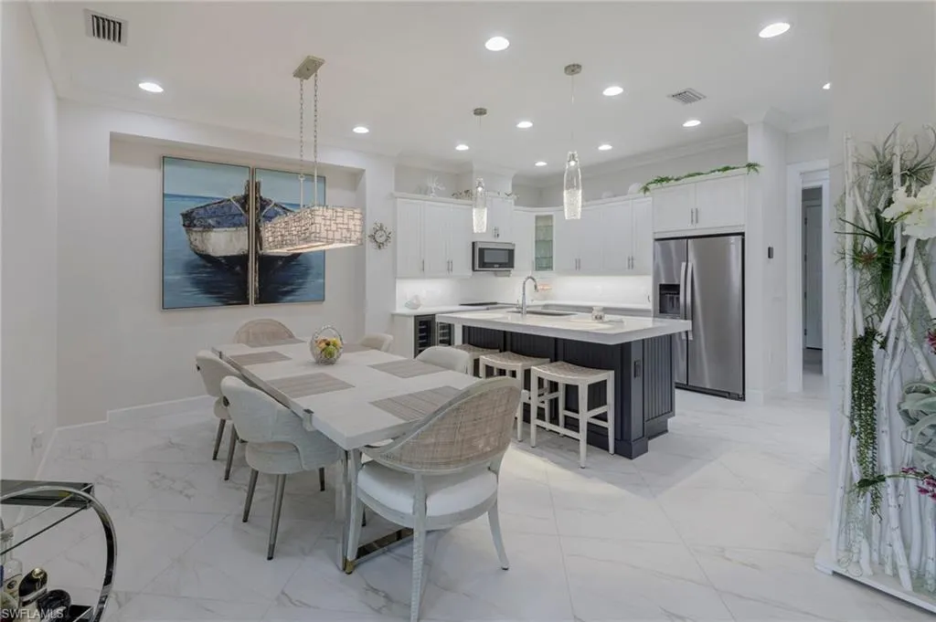 Naples, Florida 34113, United States, 2 Bedrooms Bedrooms, ,2 BathroomsBathrooms,Residential,Pending,32510