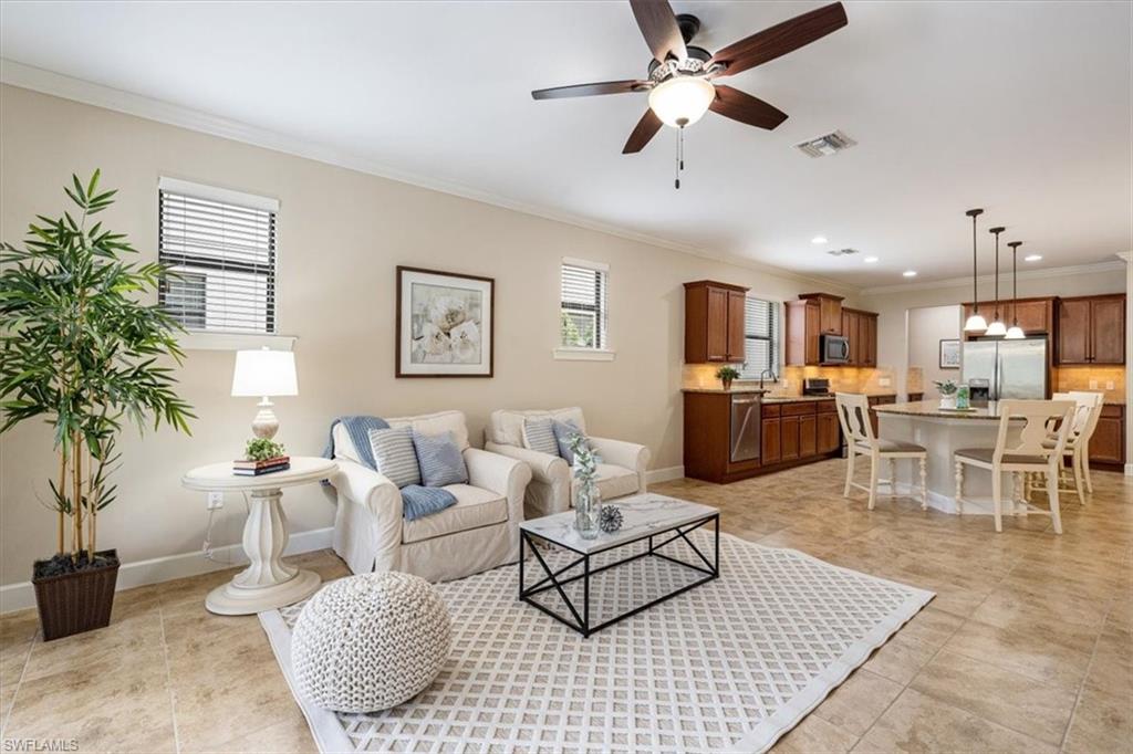 CAMDEN LAKES - Residential