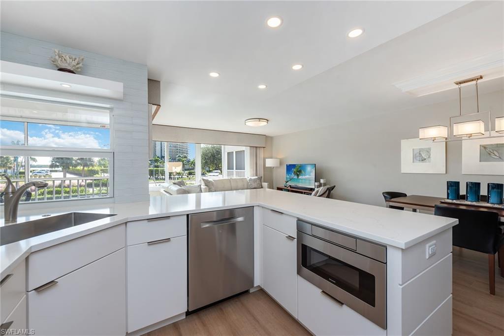 SOUTHERN BREEZE GARDENS - Residential