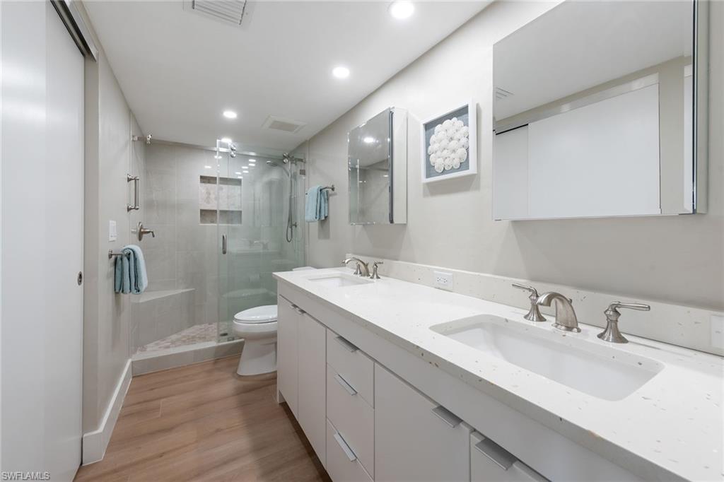 SOUTHERN BREEZE GARDENS - Residential