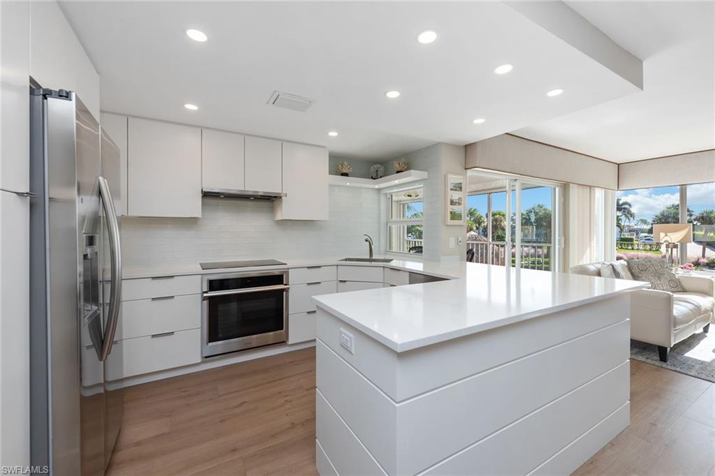 SOUTHERN BREEZE GARDENS - Residential