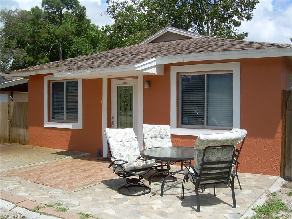 NAPLES MANOR - Residential