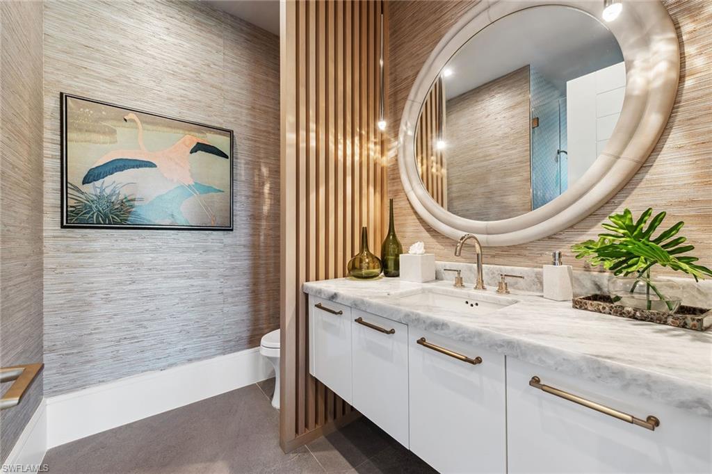 BAY COLONY SHORES - Residential