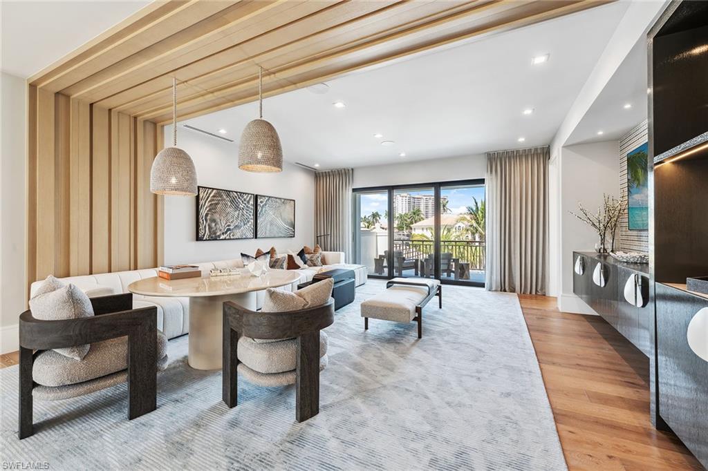 BAY COLONY SHORES - Residential