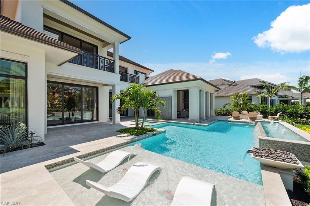 BAY COLONY SHORES - Residential