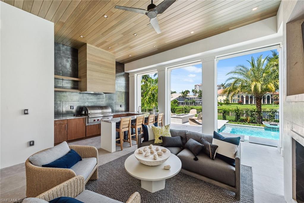 BAY COLONY SHORES - Residential