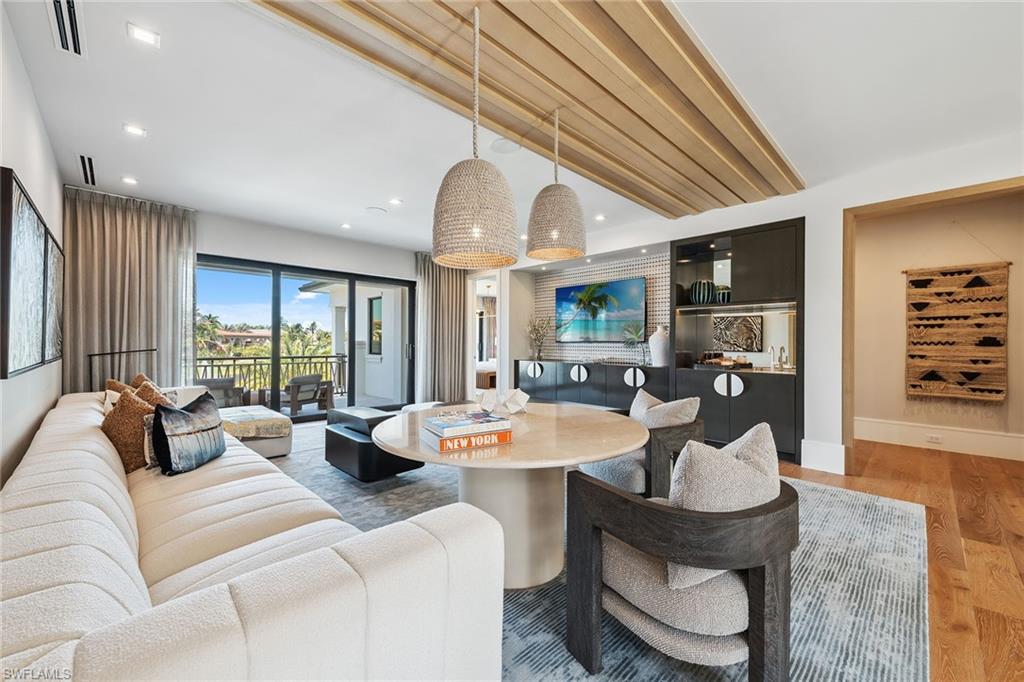 BAY COLONY SHORES - Residential