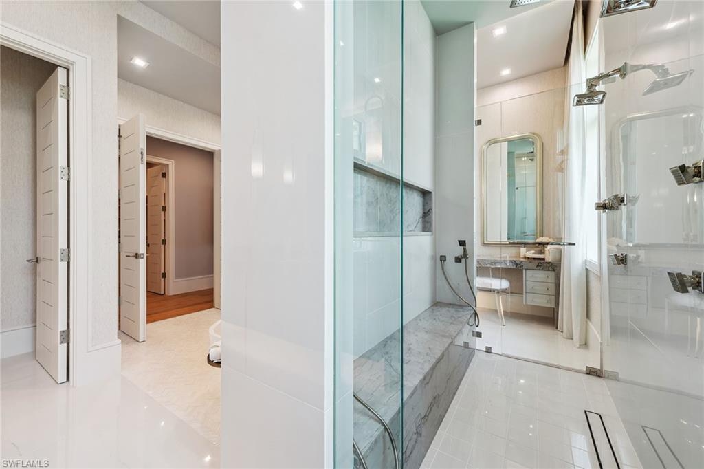 BAY COLONY SHORES - Residential