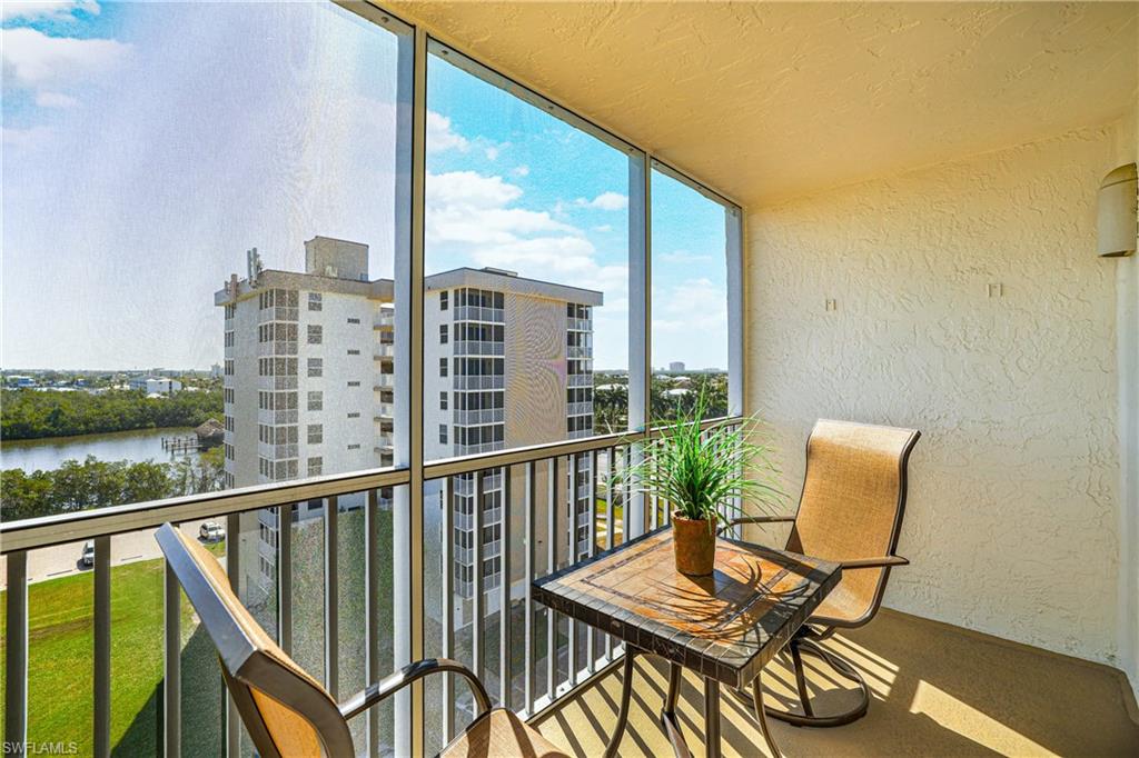 BEACH AND TENNIS CLUB - Residential