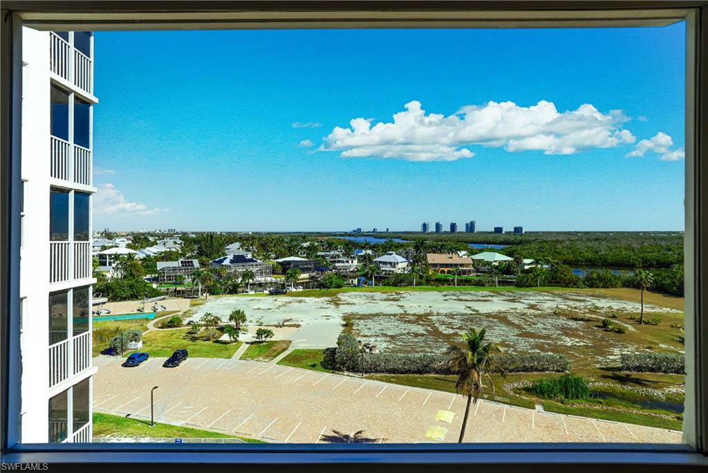 BEACH AND TENNIS CLUB - Residential