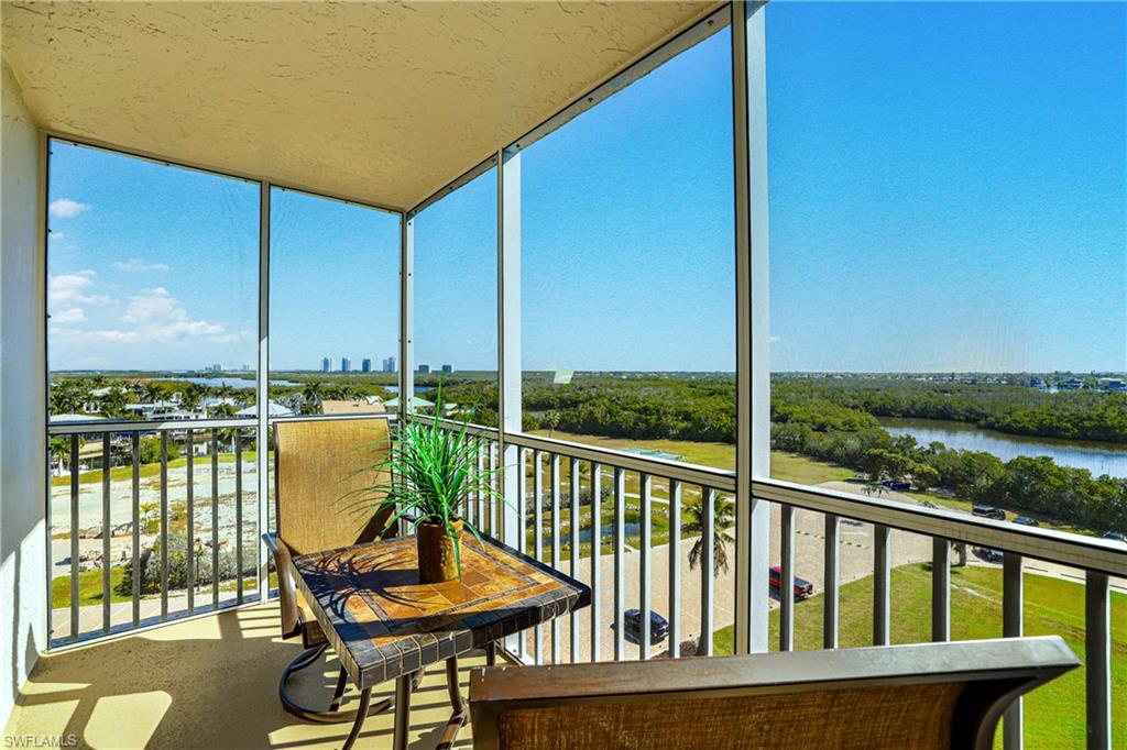 BEACH AND TENNIS CLUB - Residential