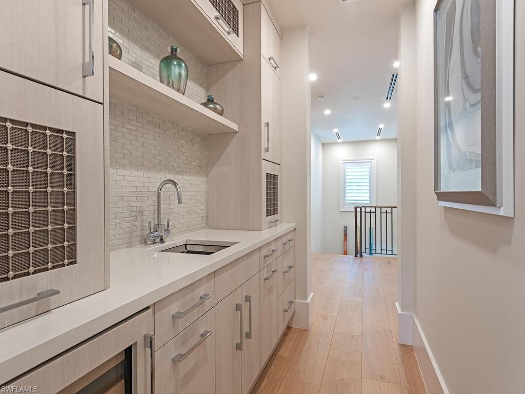 AQUALANE SHORES - Residential