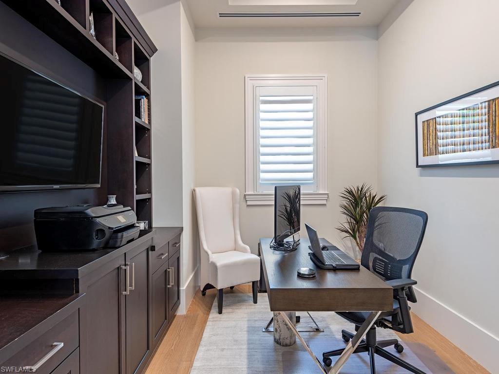 AQUALANE SHORES - Residential