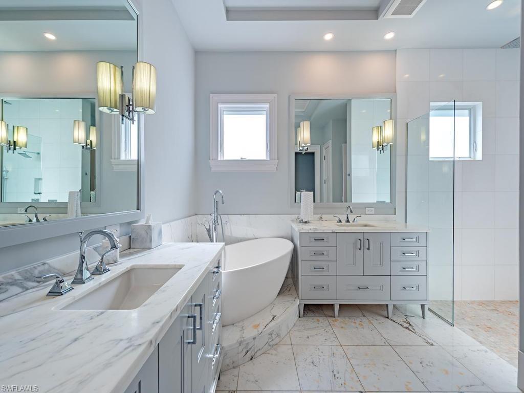 AQUALANE SHORES - Residential