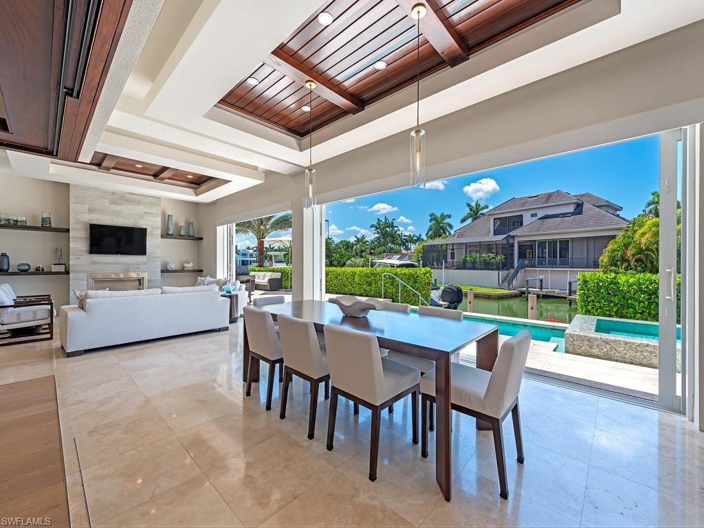 AQUALANE SHORES - Residential