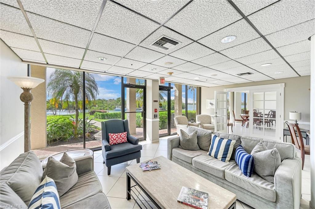 VANDERBILT SURF COLONY - Residential