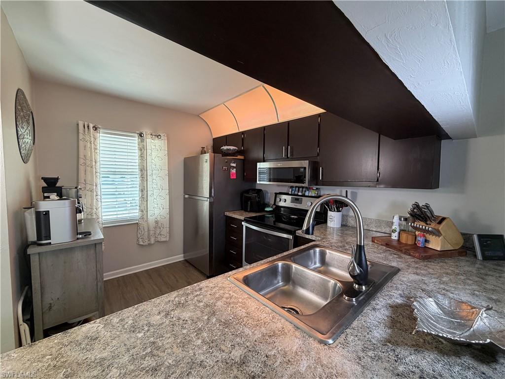 GREENWOOD VILLAGE AT KINGS LAKE - Residential