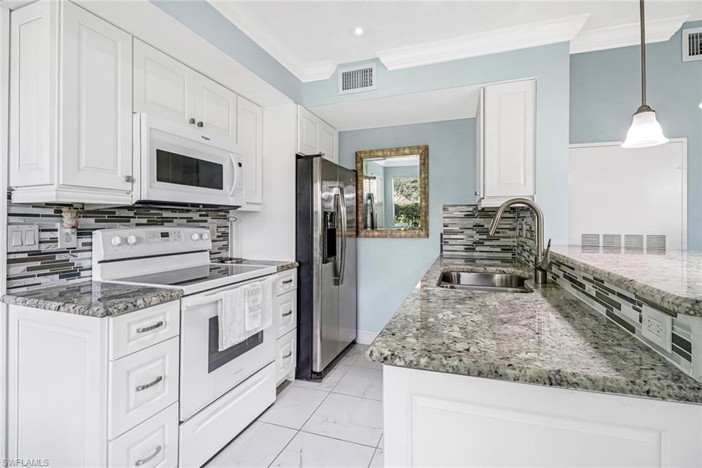 VENETIAN PALMS - Residential