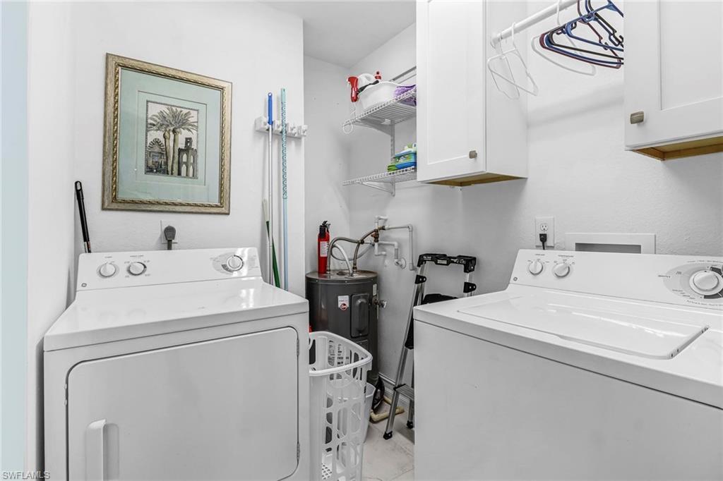 VENETIAN PALMS - Residential