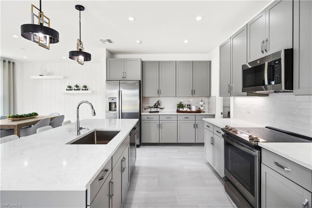 PARKWAY PRESERVE - Residential