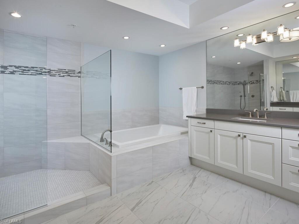 ALTAIRA - Residential