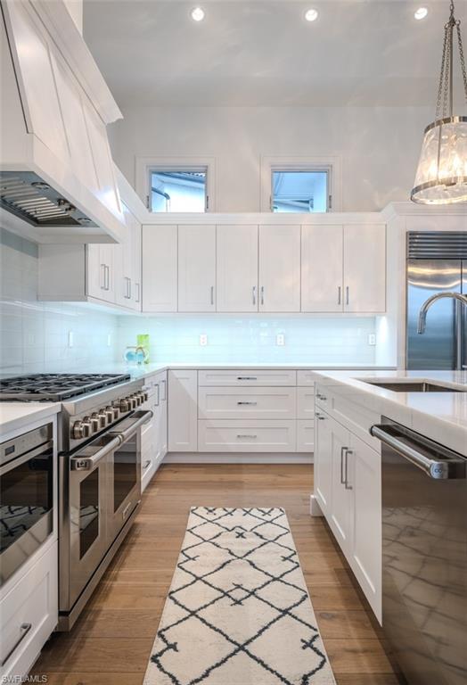 ROYAL HARBOR - Residential