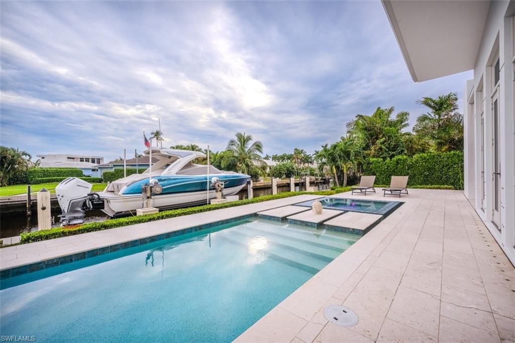 ROYAL HARBOR - Residential