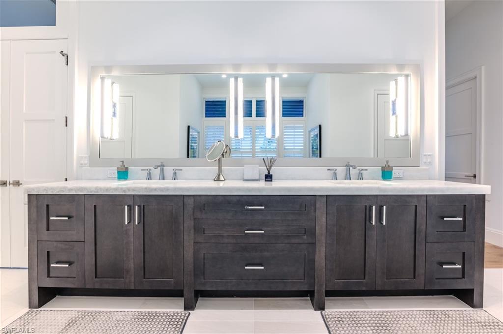 ROYAL HARBOR - Residential