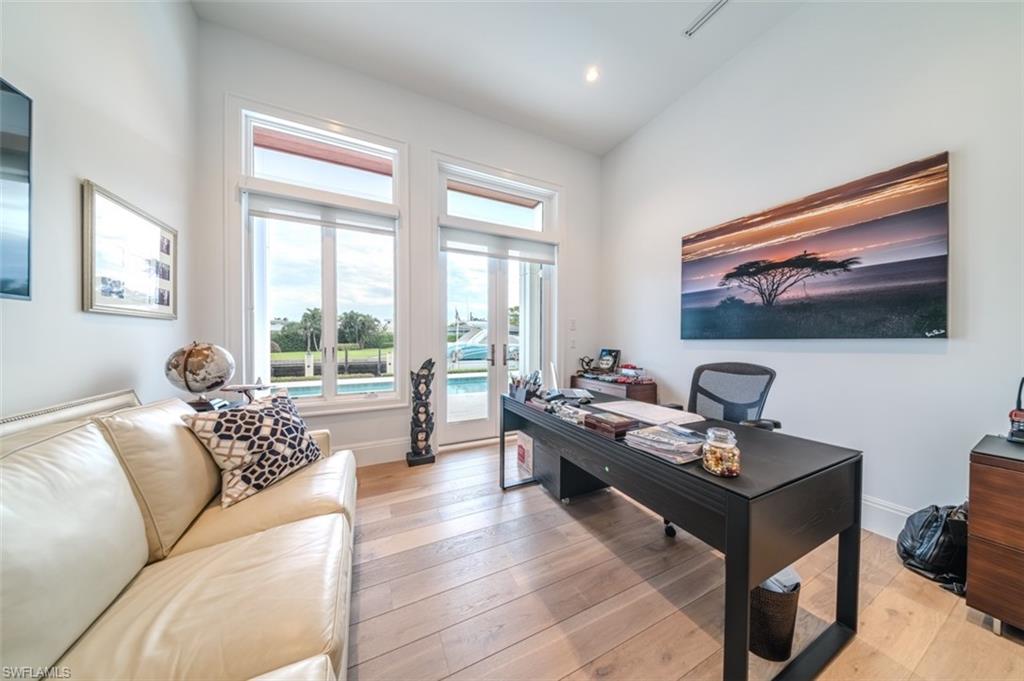 ROYAL HARBOR - Residential