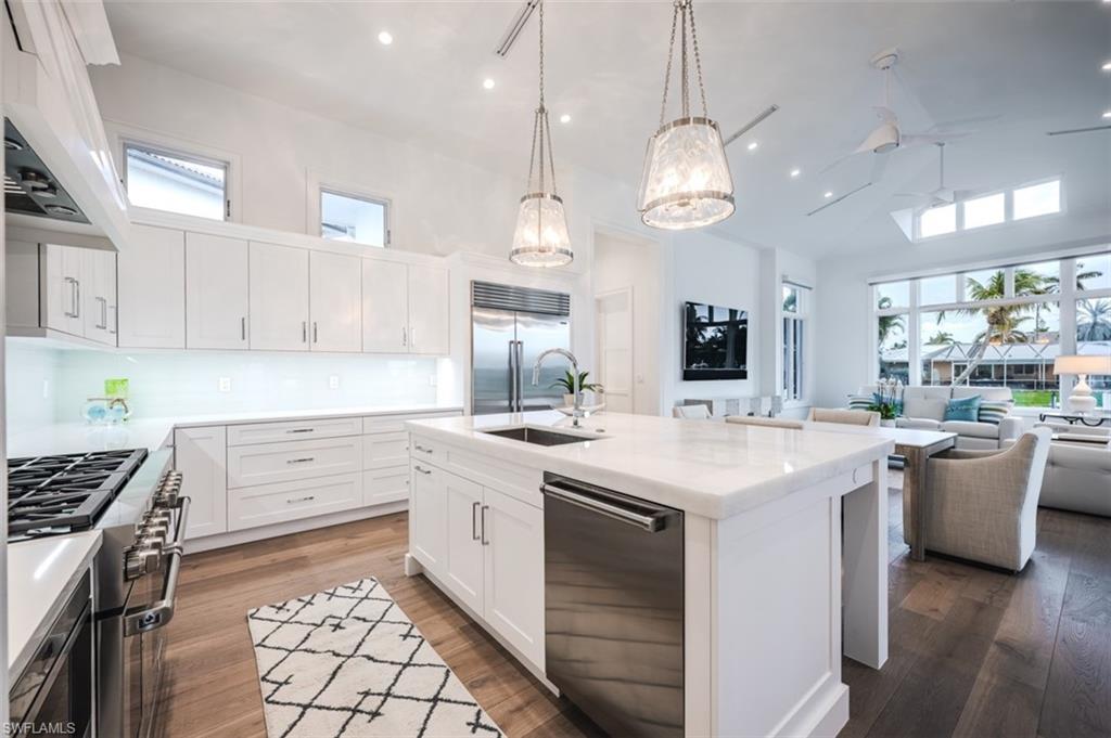 ROYAL HARBOR - Residential