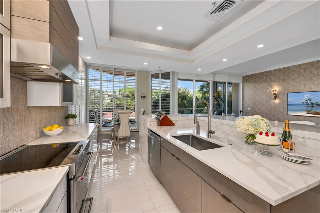 L'ERMITAGE AT GREY OAKS - Residential