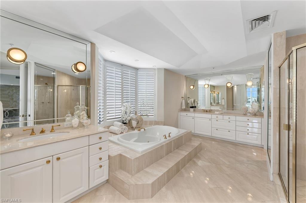 L'ERMITAGE AT GREY OAKS - Residential