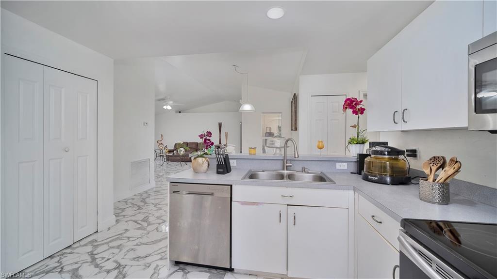 GOLDEN GATE ESTATES - Residential Lease