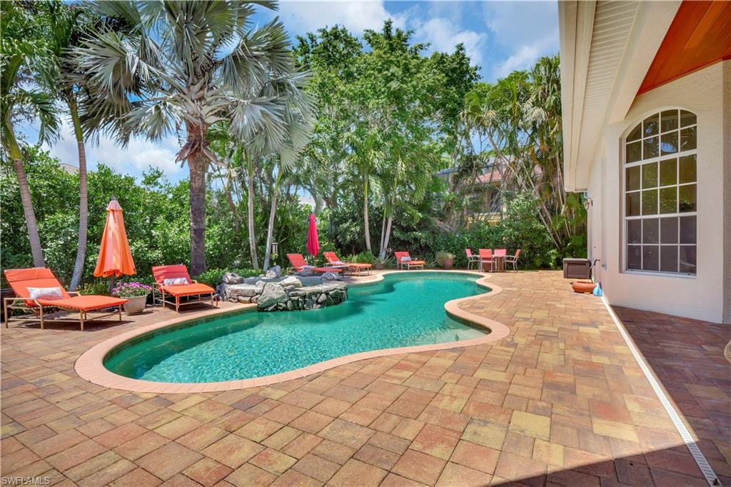 MOORINGS - Residential