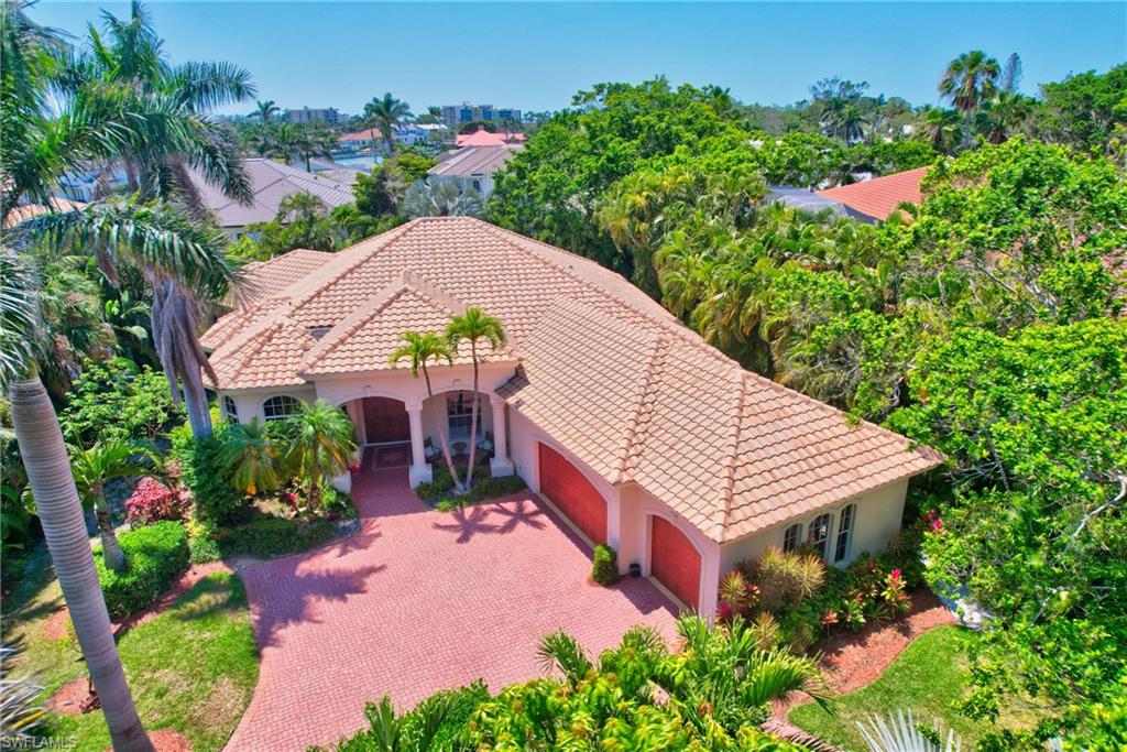 MOORINGS - Residential