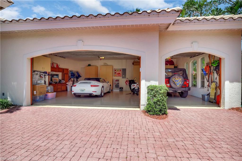 MOORINGS - Residential