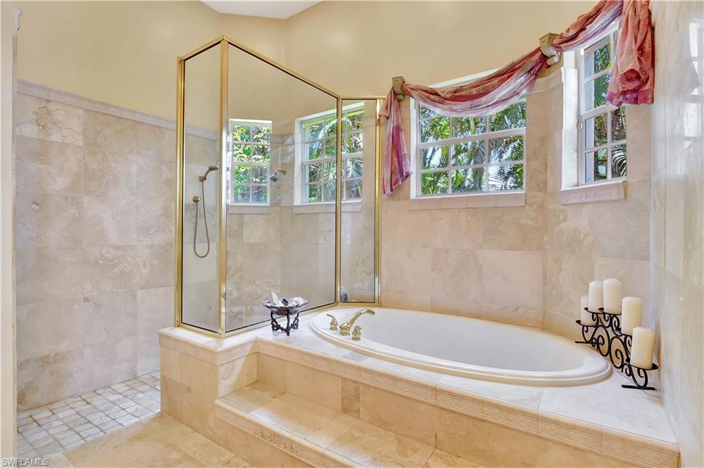 MOORINGS - Residential