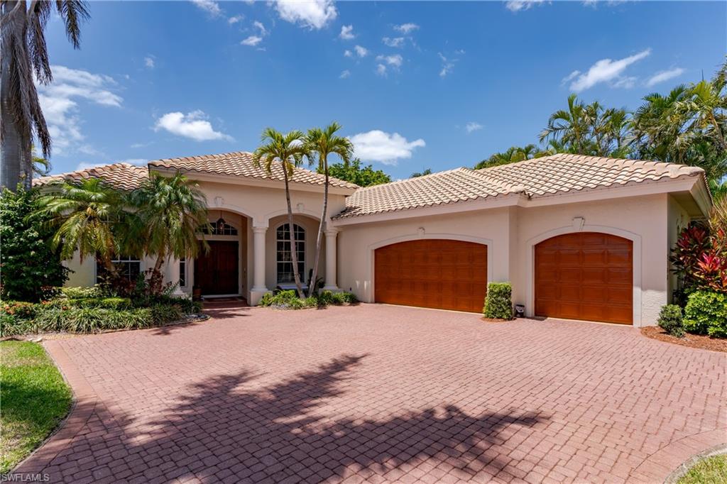 MOORINGS - Residential