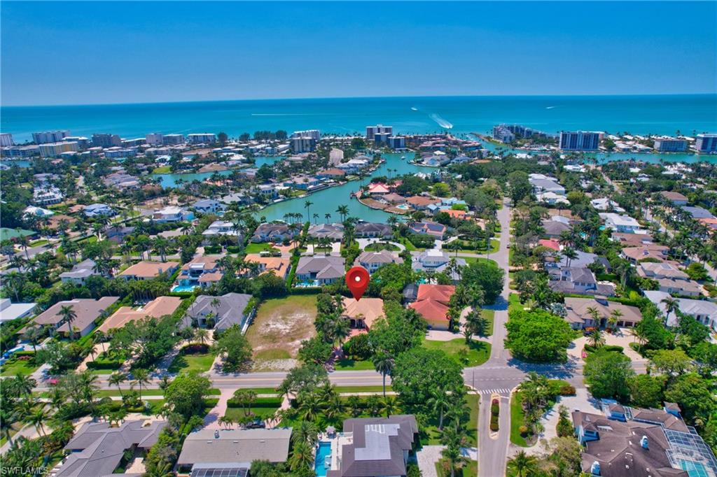 MOORINGS - Residential