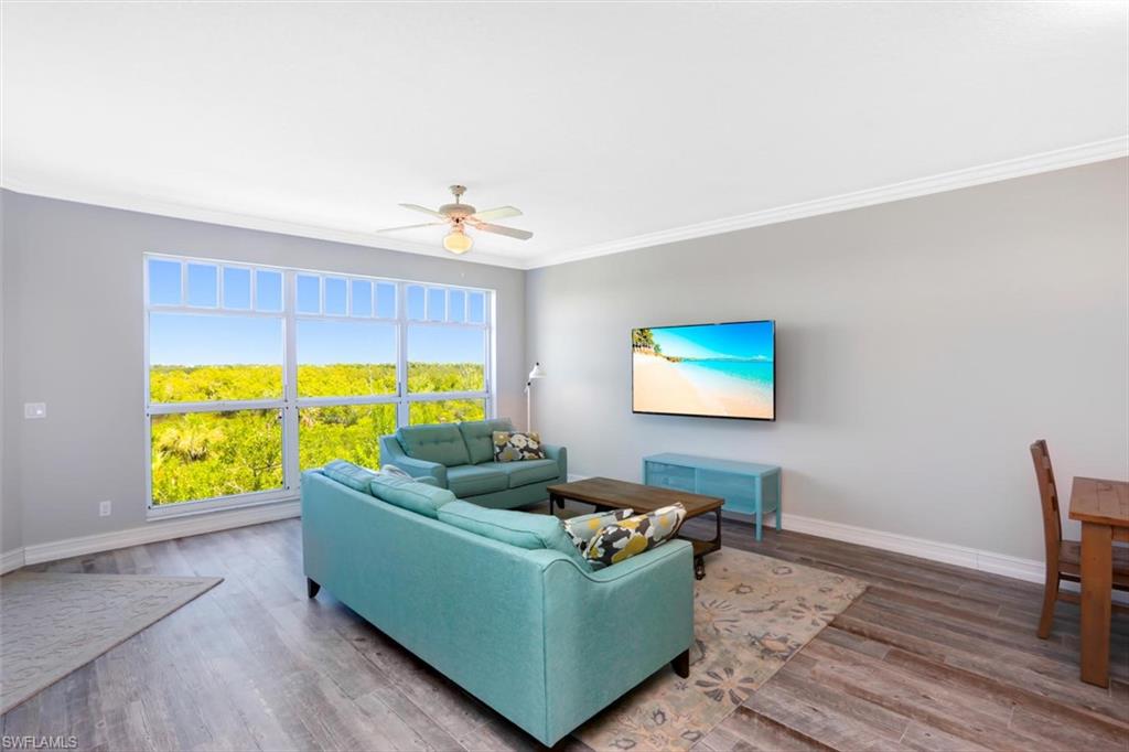 BAREFOOT BEACH CLUB - Residential