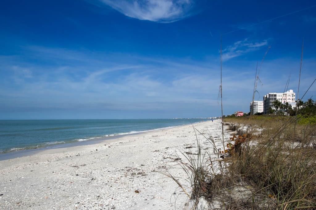 BAREFOOT BEACH CLUB - Residential