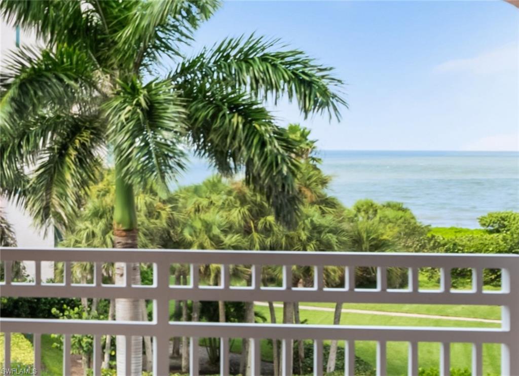 BAREFOOT BEACH CLUB - Residential