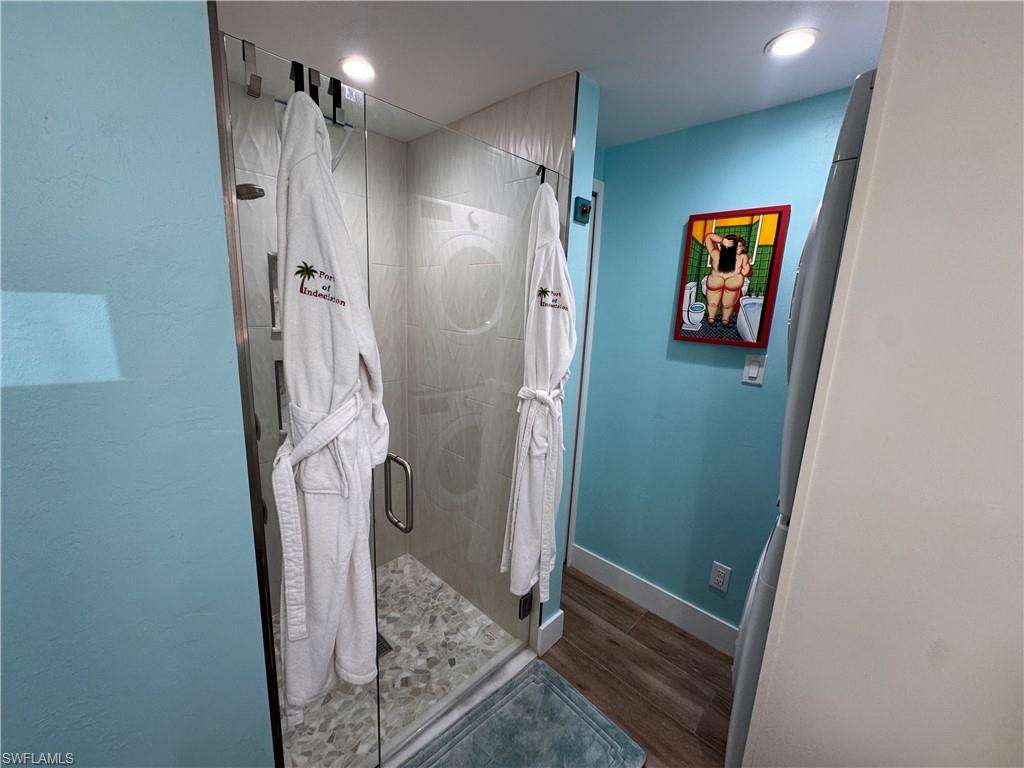 RIVERBEND MOTORCOACH RESORT - Land