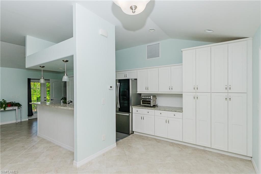 CHARLOTTE SHORES - Residential Lease