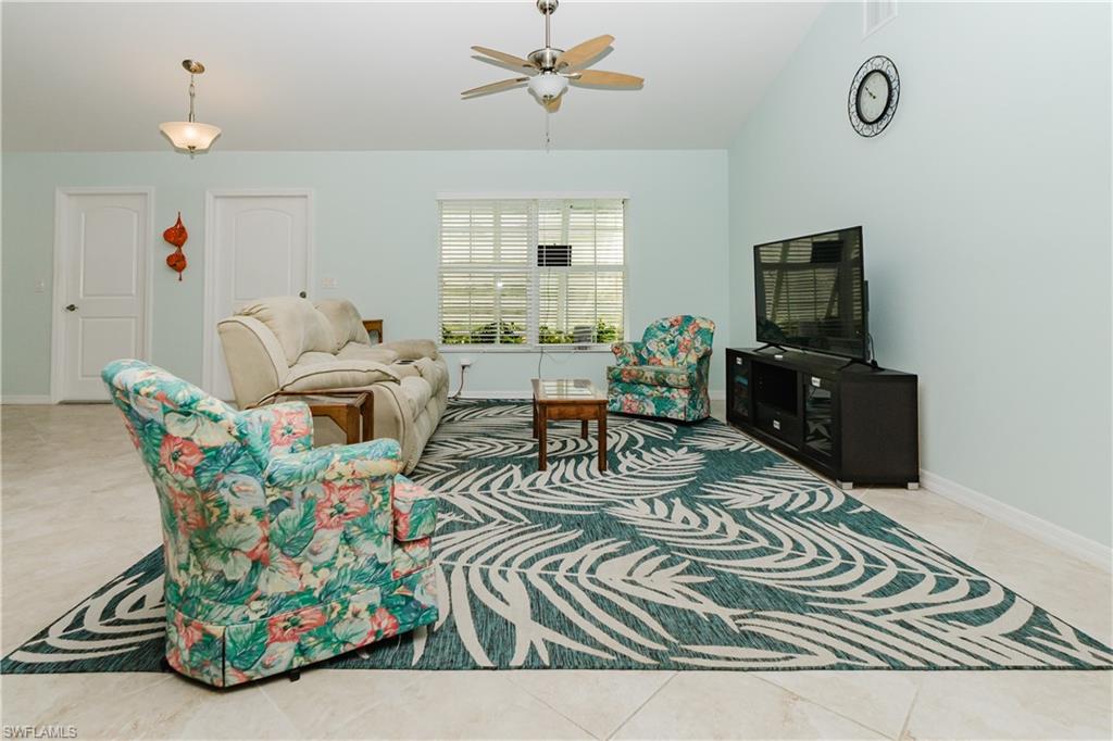 CHARLOTTE SHORES - Residential Lease