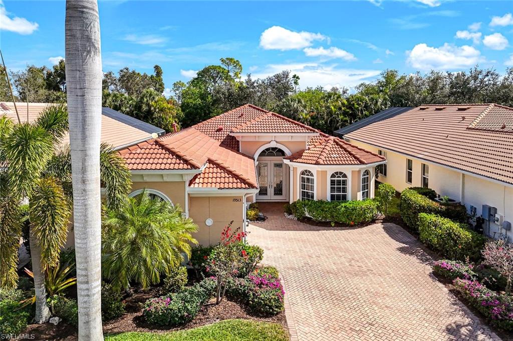 BELLE LAGO - Residential