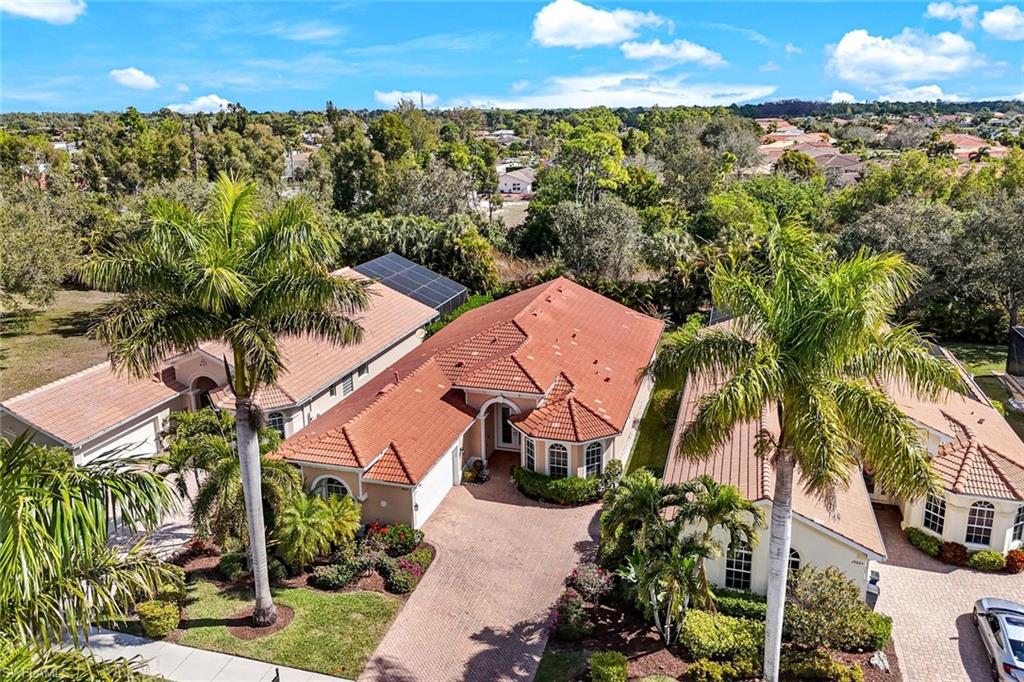 BELLE LAGO - Residential