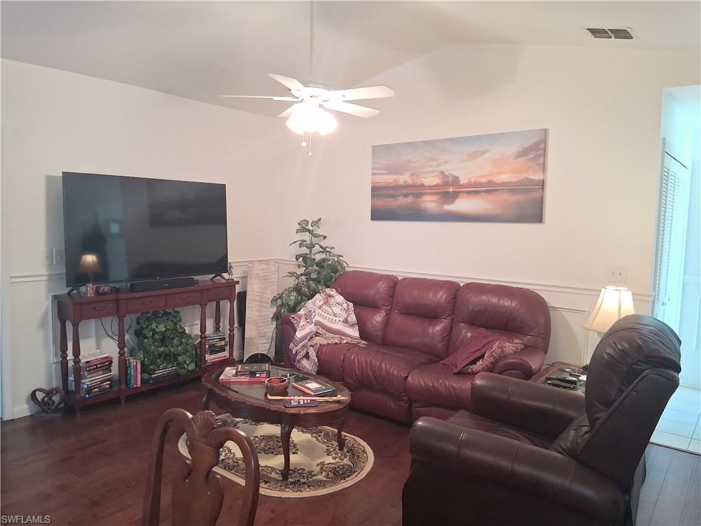 BEACON SQUARE - Residential